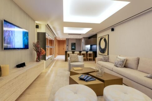 Ikkilbay-estepona-living-room-2