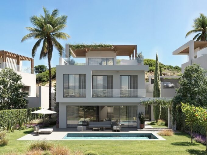 Luxury detached villa with private pool and garden | Spinto Hills